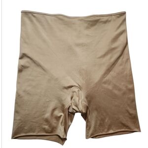 Spanx Simplicity Shapewear Shorts Nude Sz L Lightweight Summer Smoothing Bottoms